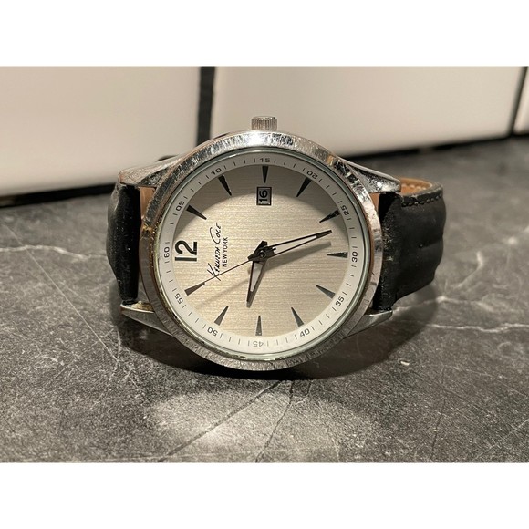 Mens Black Leather Kenneth Cole Watch - New Battery - Picture 1 of 5